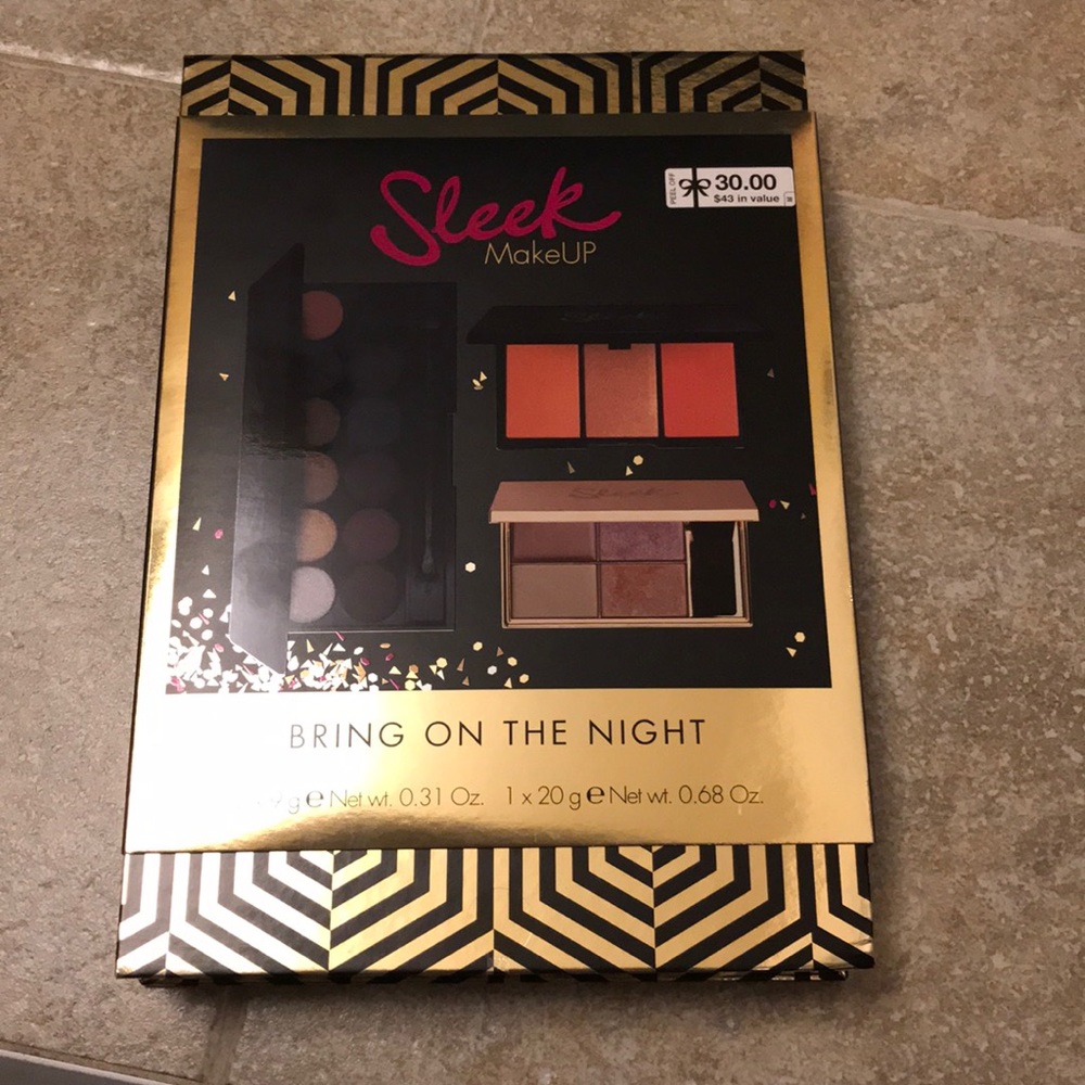 Sleek makeup kit